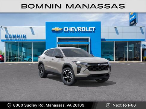 New 2026 Chevrolet Trax RS FWD image 2