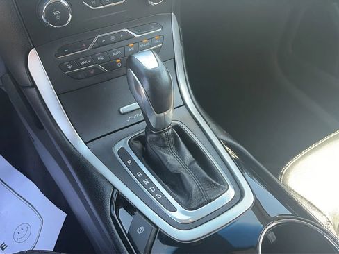 Used 2017 Ford Edge SEL w/ Equipment Group 201A FWD image 21