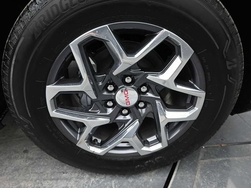 New 2026 GMC Sierra 1500 SLT w/ SLT Premium Plus Package image 29