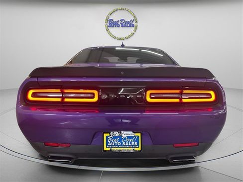 Used 2019 Dodge Challenger R/T Scat Pack w/ Shaker Package RWD image 4
