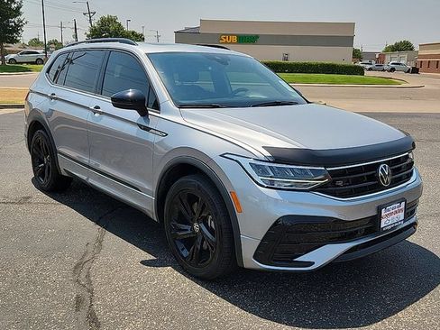 Used 2023 Volkswagen Tiguan SE R-Line FWD image 6