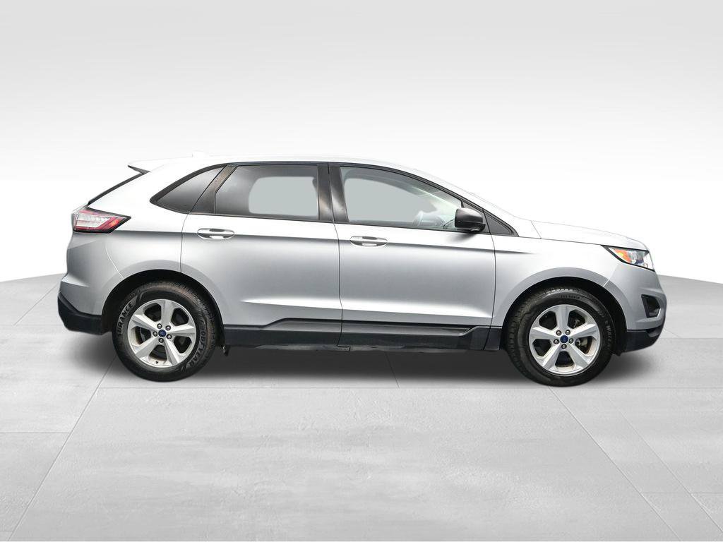 Used 2016 Ford Edge SE FWD image 6