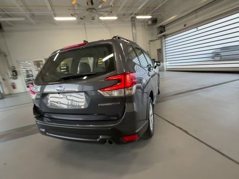 Used 2022 Subaru Forester AWD/4WD image 12