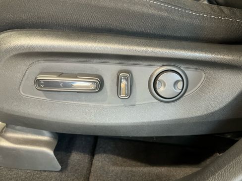 Used 2024 Honda CR-V EX image 19