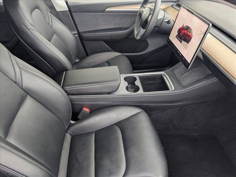 Used 2023 Tesla Model Y Long Range image 19