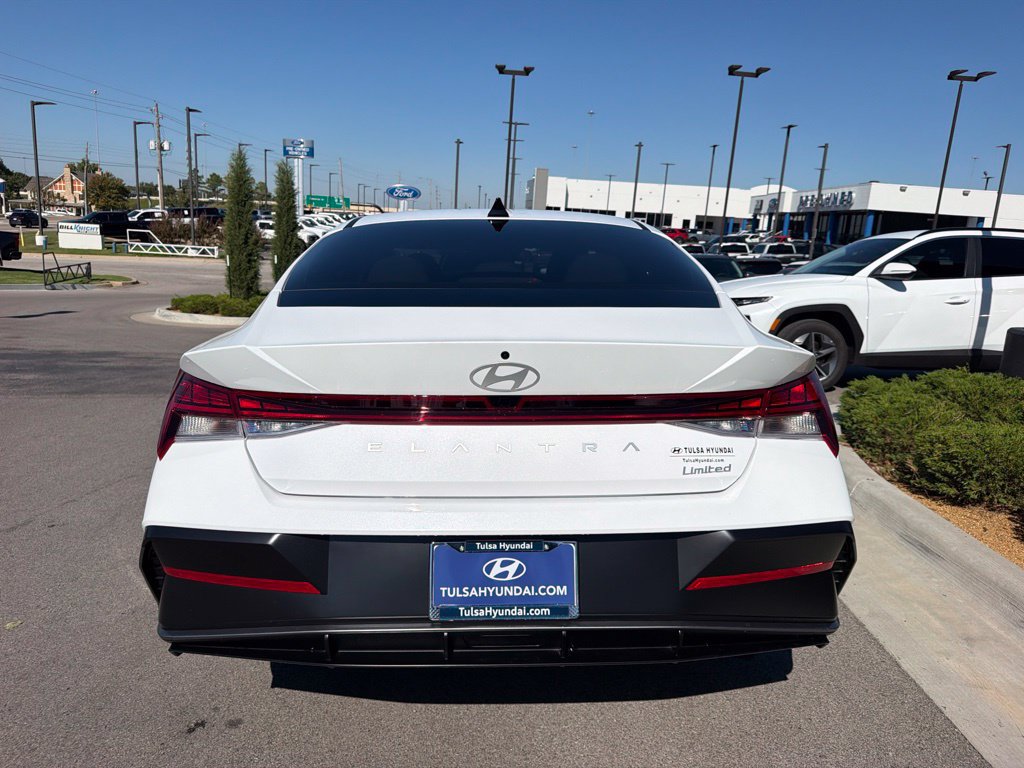 New 2026 Hyundai Elantra Limited FWD image 10