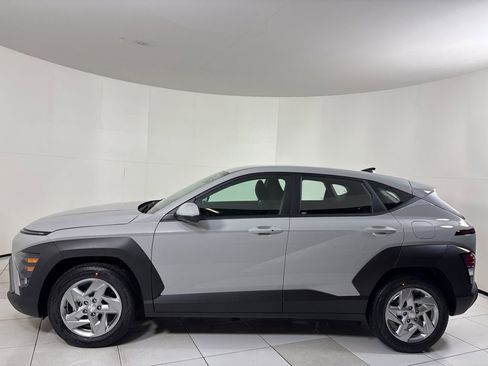 New 2026 Hyundai Kona SE image 2