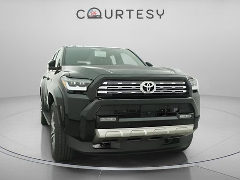 Used 2026 Toyota 4Runner Limited image 30