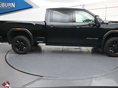 Used 2024 GMC Sierra 2500 AT4 w/ AT4 Premium Plus Package AWD/4WD image 18