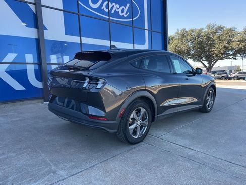 Used 2022 Ford Mustang Mach-E Select image 8