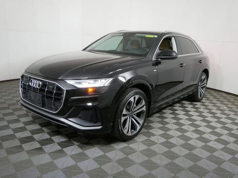 Used 2022 Audi Q8 Prestige image 7