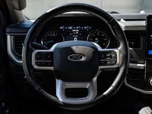 Used 2022 Ford Expedition XLT AWD/4WD image 38