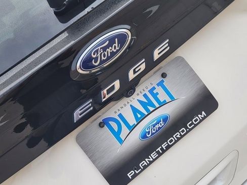 Used 2024 Ford Edge SEL w/ Convenience Package image 11