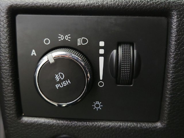 Used 2020 Jeep Grand Cherokee High Altitude AWD/4WD image 24