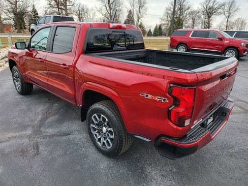 Used 2023 Chevrolet Colorado LT w/ LT Convenience Package III image 17