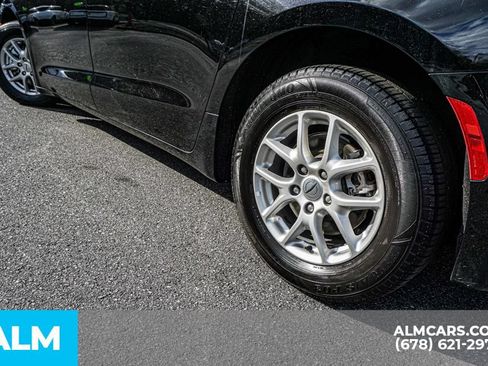 Used 2024 Chrysler Pacifica Touring-L FWD image 15