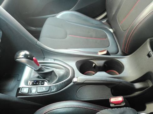 Used 2020 Hyundai Veloster 2.0 Premium FWD image 30