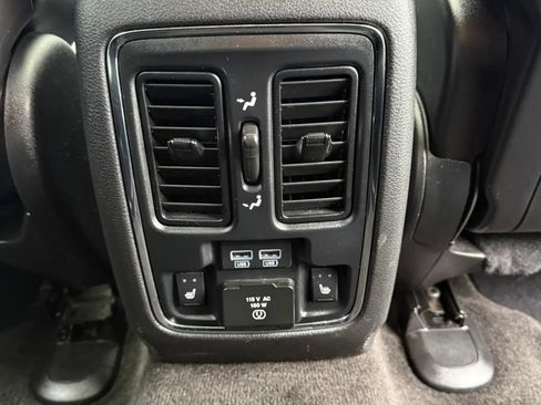 Used 2015 Dodge Durango Limited w/ Premium Group AWD/4WD image 21