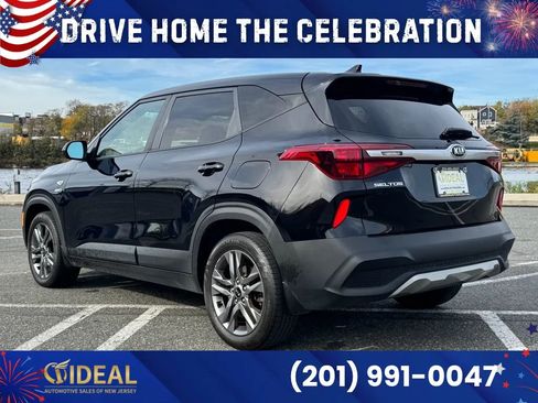 Used 2021 Kia Seltos LX AWD/4WD image 4