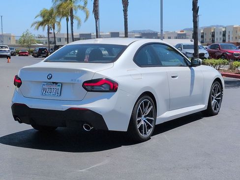 Used 2026 BMW 230i Coupe w/ Convenience Package RWD image 10