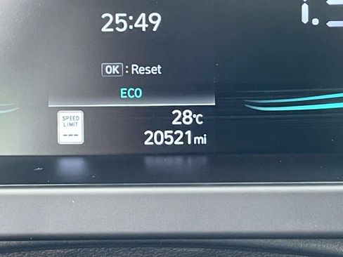 Used 2025 Hyundai Elantra Hybrid FWD image 22