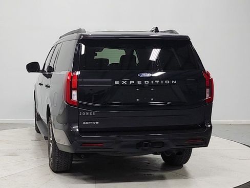 Used 2025 Ford Expedition Active image 6