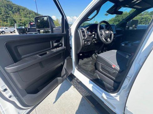 New 2026 RAM 2500 Tradesman image 10