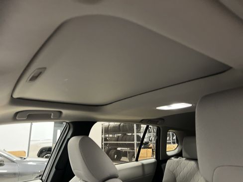 Used 2022 Toyota Corolla Cross LE image 21