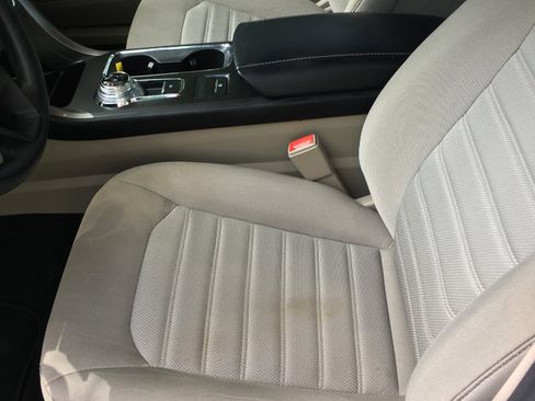 Used 2019 Ford Fusion SE image 12