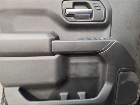 Used 2025 Chevrolet Silverado 1500 Custom image 21