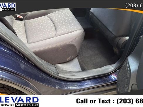 Used 2021 Toyota RAV4 XLE AWD/4WD image 32