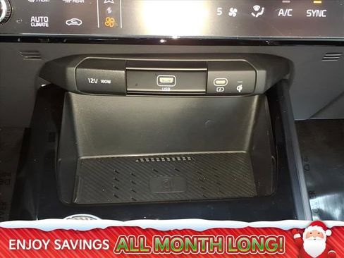 Used 2024 Kia Niro EX image 24