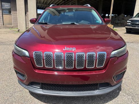 Used 2019 Jeep Cherokee Latitude Plus w/ Cold Weather Group AWD/4WD image 8