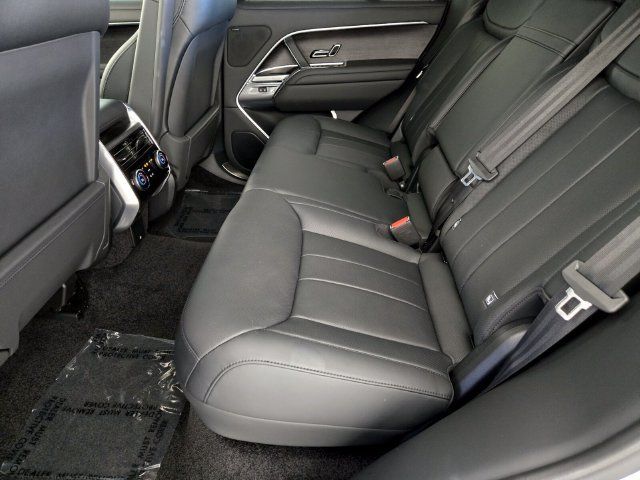 Certified 2023 Land Rover Range Rover SE AWD/4WD image 5