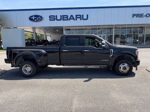 Used 2020 Ford F350 Platinum image 2