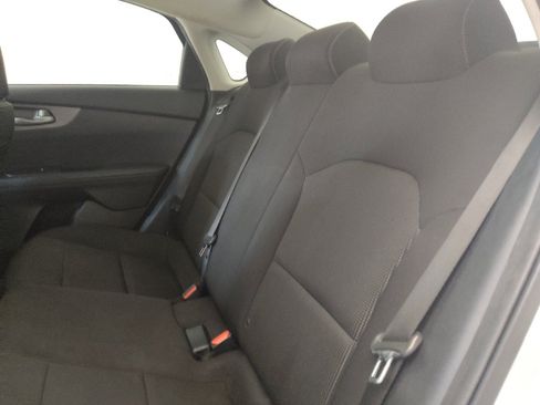 Used 2019 Kia Forte LXS FWD image 18