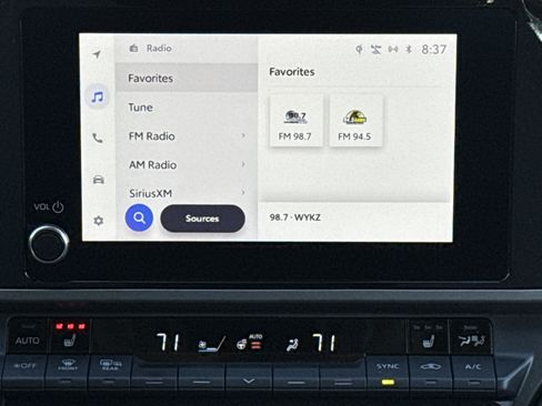 Used 2025 Toyota Camry LE w/ Convenience Package image 22