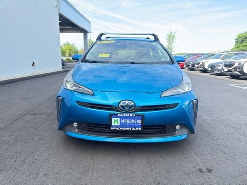 Used 2022 Toyota Prius LE AWD/4WD image 3