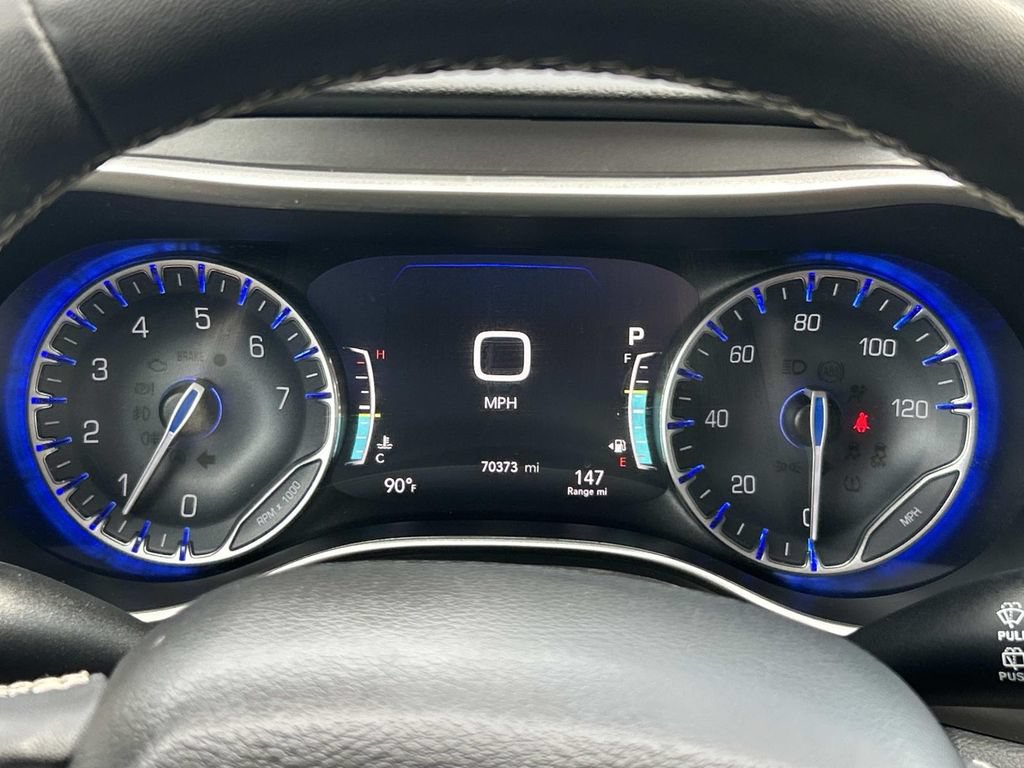 Used 2022 Chrysler Pacifica Touring-L FWD image 42