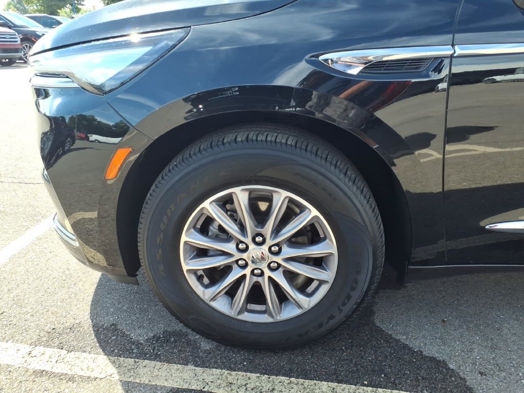 Used 2024 Buick Enclave Essence AWD/4WD image 24