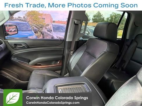 Used 2017 GMC Yukon SLT AWD/4WD image 10