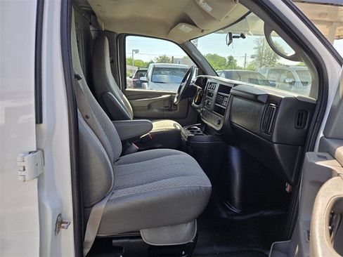 Used 2014 Chevrolet Express 1500 AWD image 22