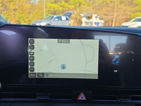 New 2026 Hyundai Elantra Limited FWD image 32