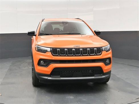 New 2026 Jeep Compass Latitude image 9