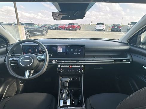 Used 2025 Hyundai Tucson SEL FWD image 21