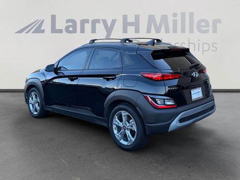 Used 2023 Hyundai Kona SEL FWD image 3