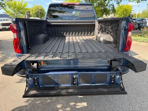 Used 2025 Chevrolet Silverado 2500 Custom w/ Custom Convenience Package AWD/4WD image 11