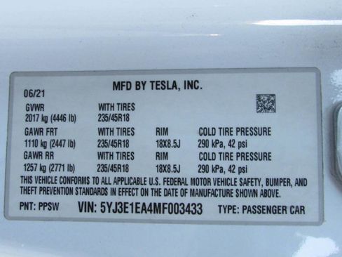 Used 2021 Tesla Model 3 Standard Range Plus image 13