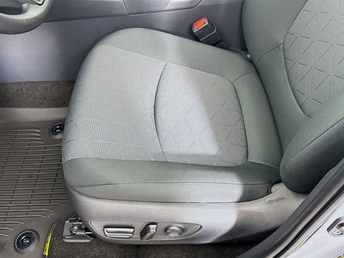 Used 2025 Toyota RAV4 XLE w/ Convenience Package image 13