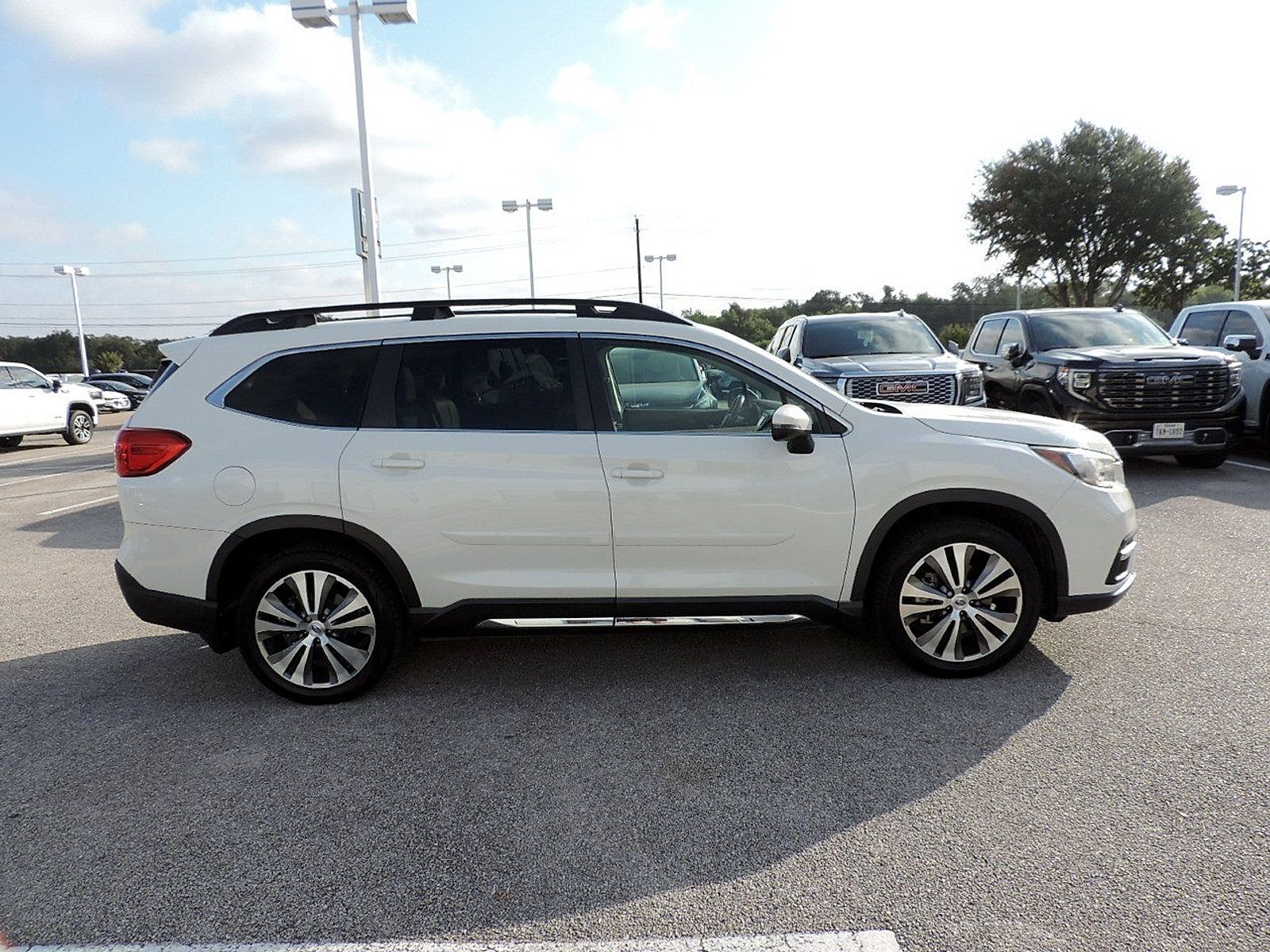 Used 2021 Subaru Ascent Limited w/ Technology Package AWD/4WD image 4
